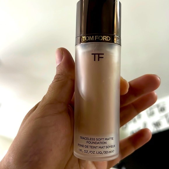 Tom Ford Other - TOM FORD Traceless Soft Matte Foundation in ivory 4.5